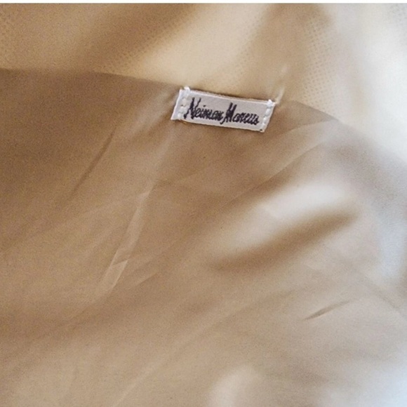 Neiman Marcus Gold Tone Lazer Cut Tote Bag - Some marks see photos - Picture 7 of 7